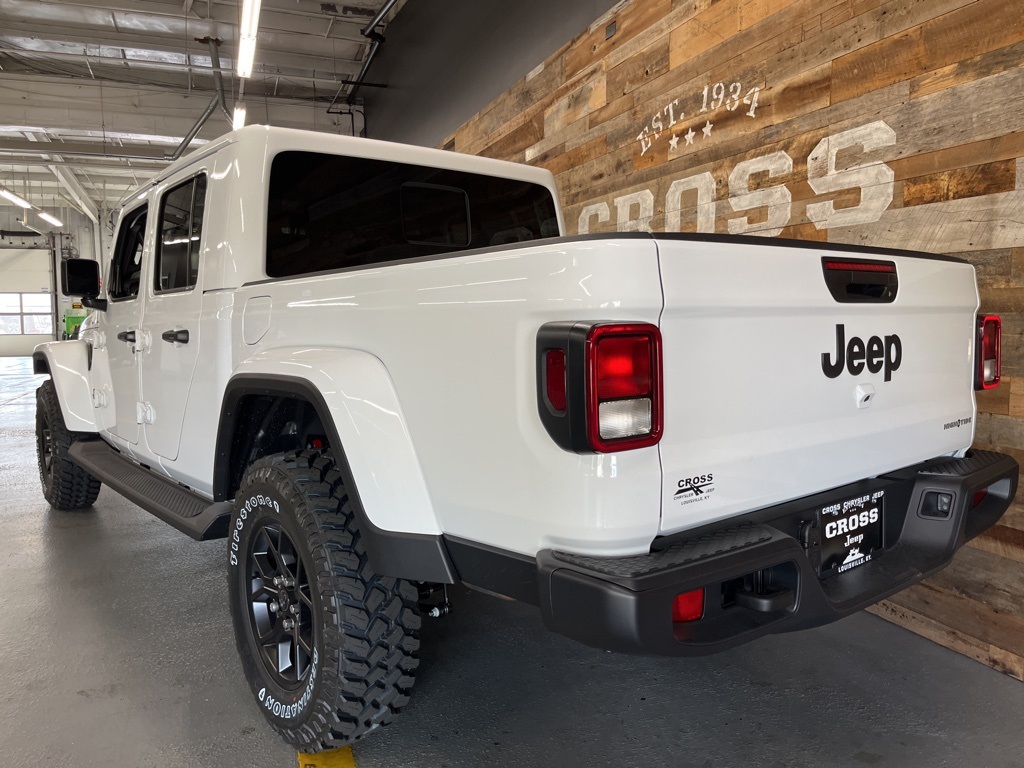 2025 Jeep Gladiator Sport photo 21
