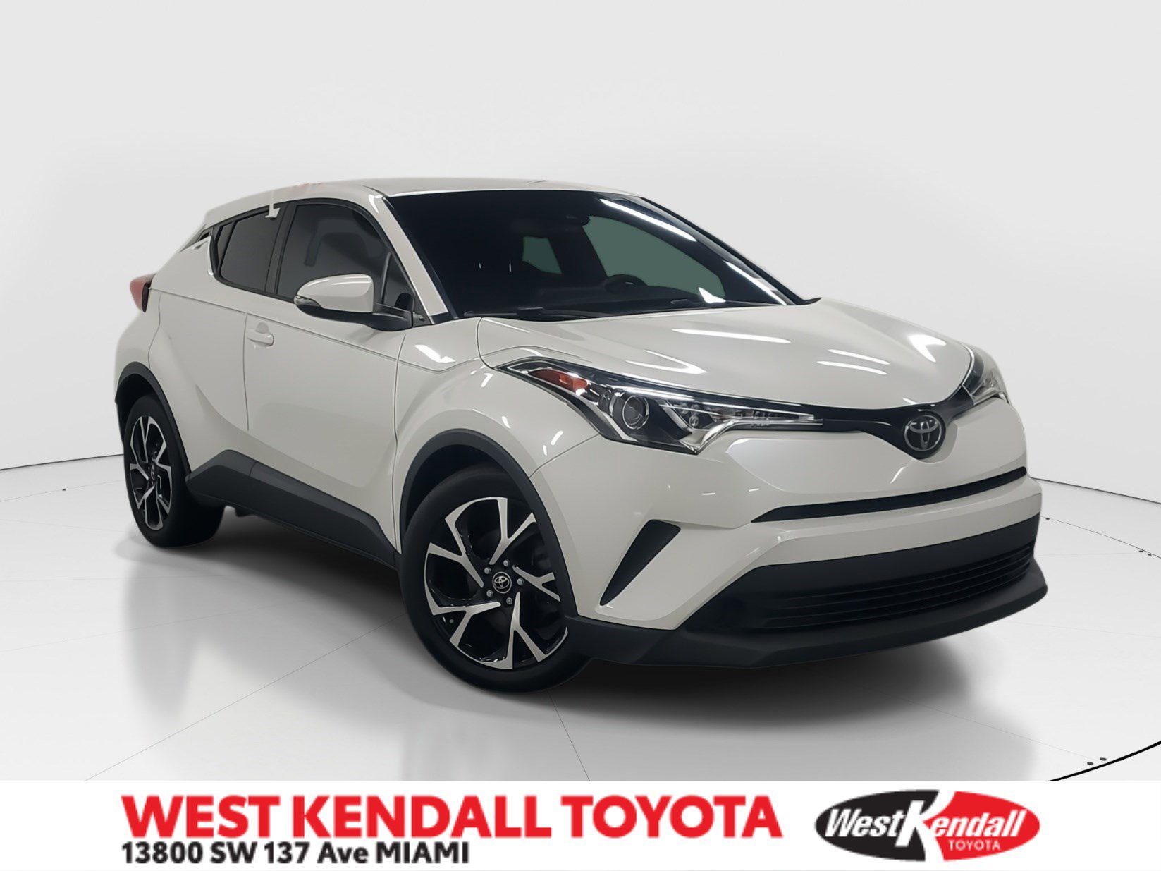2018 Toyota C-HR XLE's photo