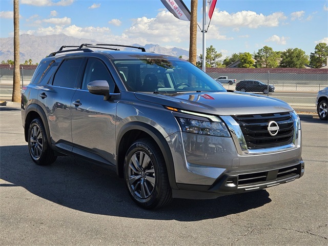 2024 Nissan Pathfinder SV photo 4