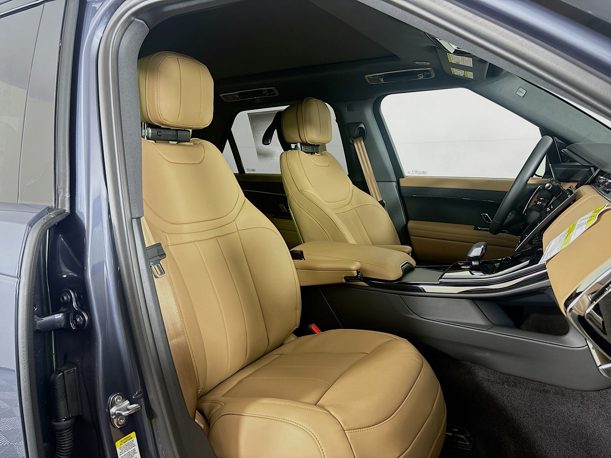 2025 Land Rover Range Rover Sport SE photo 25