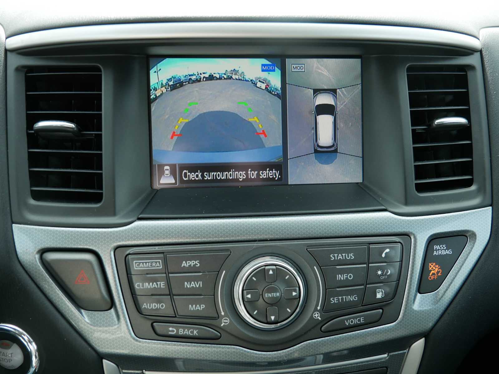 2020 Nissan Pathfinder SL photo 23