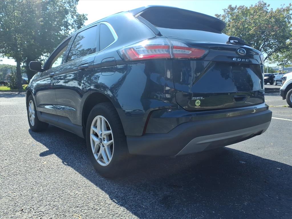 2022 Ford Edge SEL photo 3