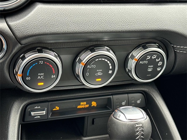 2025 Mazda MX-5 Miata Miata RF Grand Touring photo 3