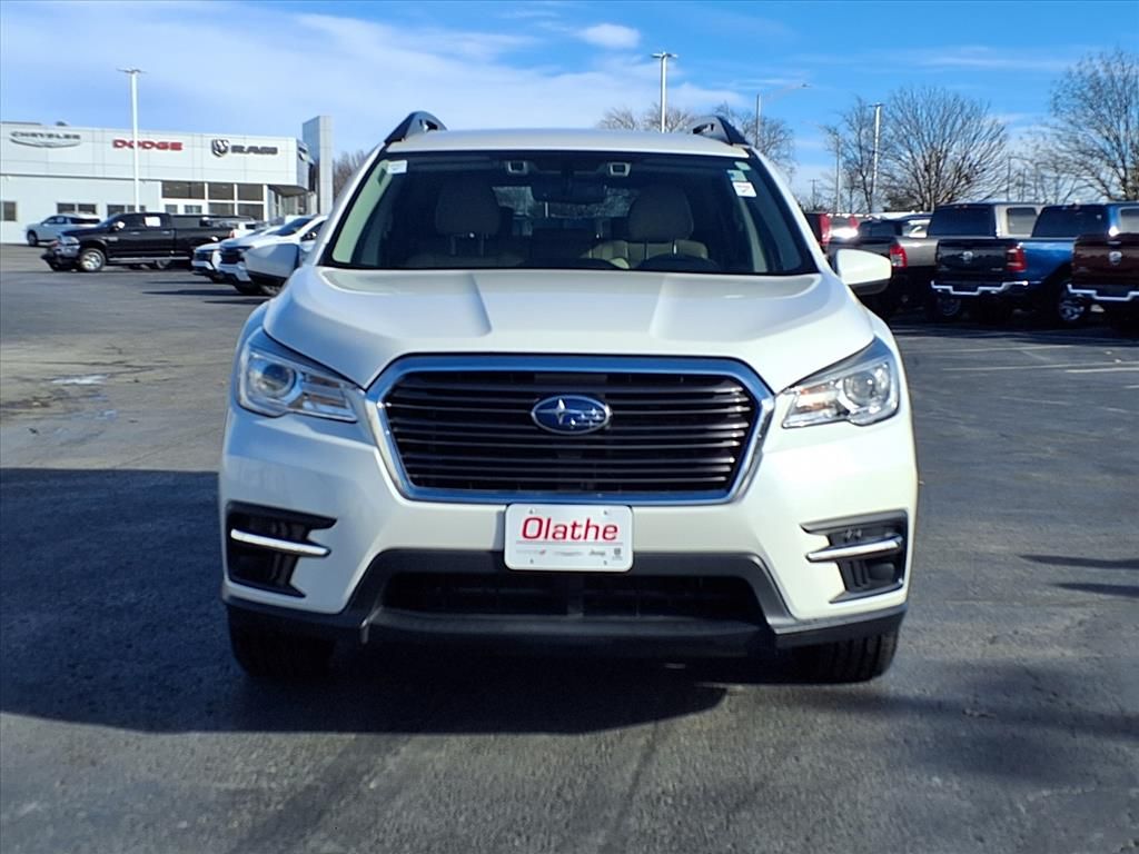 Used 2023 Hyundai Santa Fe Calligraphy with VIN 5NMS5DAL8PH657021 for sale in Kansas City
