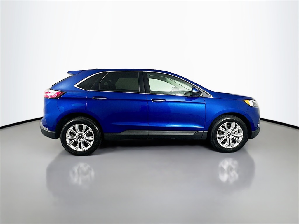 2024 Ford Edge Titanium photo 13
