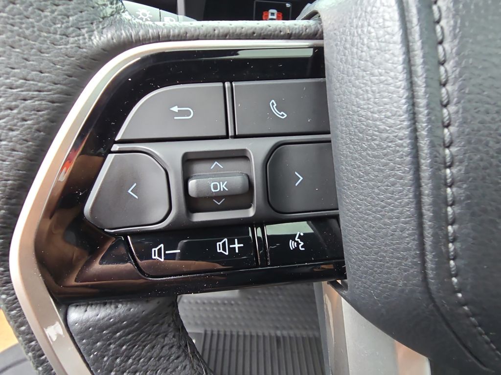 2023 Toyota Tundra Platinum CrewMax photo 16
