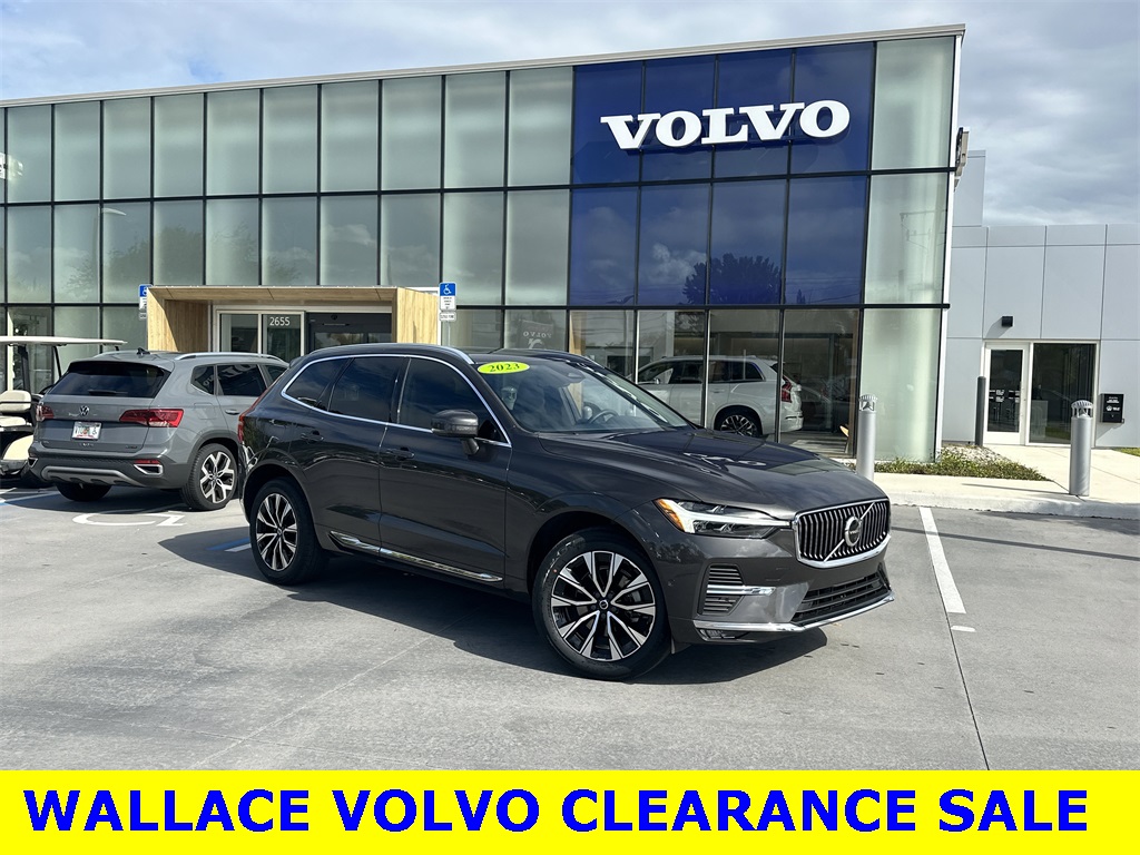 2023 Volvo XC60 Plus's photo