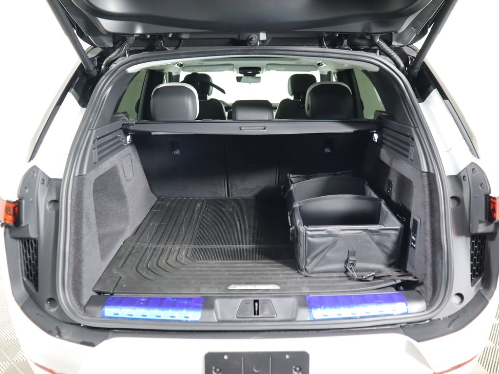 2025 Land Rover Range Rover Sport SE photo 27
