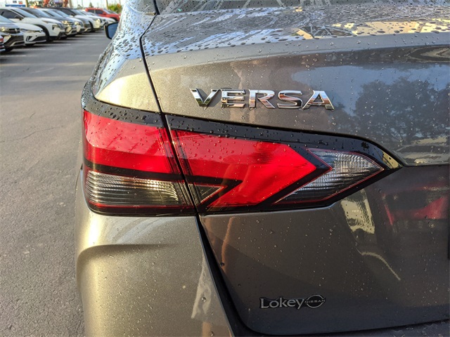 2024 Nissan Versa 1.6 S photo 8