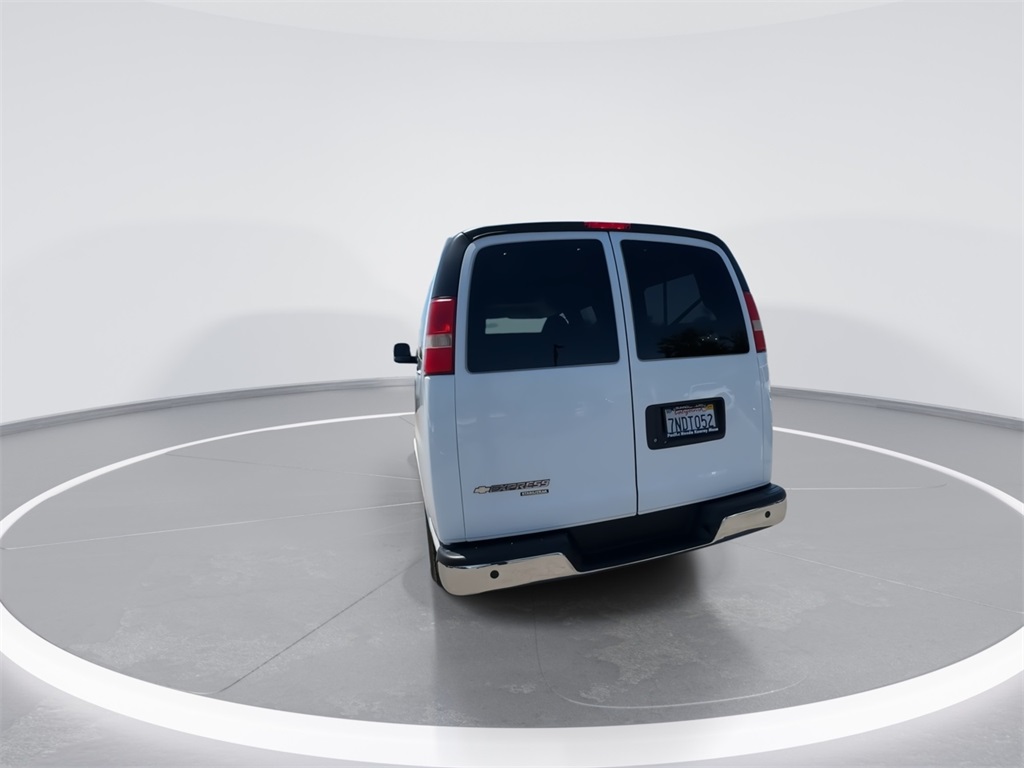 2014 Chevrolet Express 3500 LT photo 12