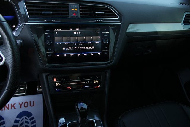 2023 Volkswagen Tiguan SE R-Line Black photo 23