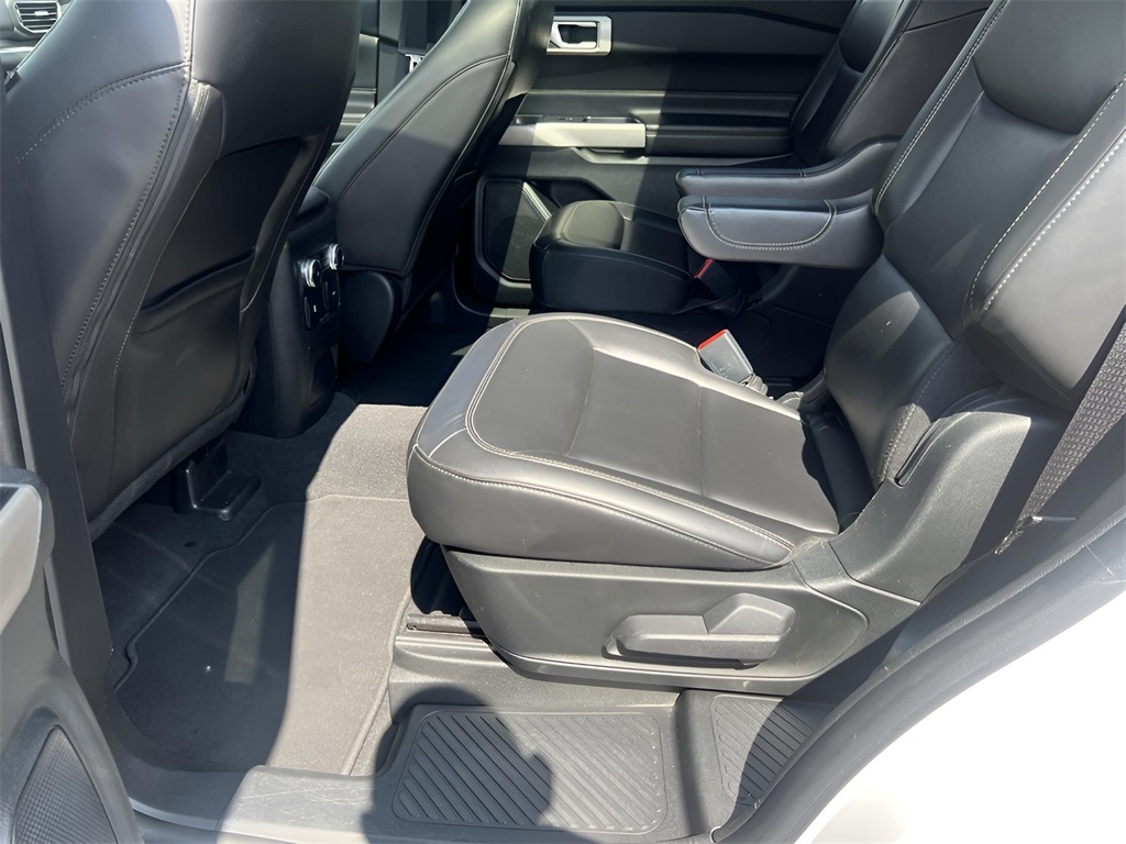 2022 Ford Explorer XLT photo 28