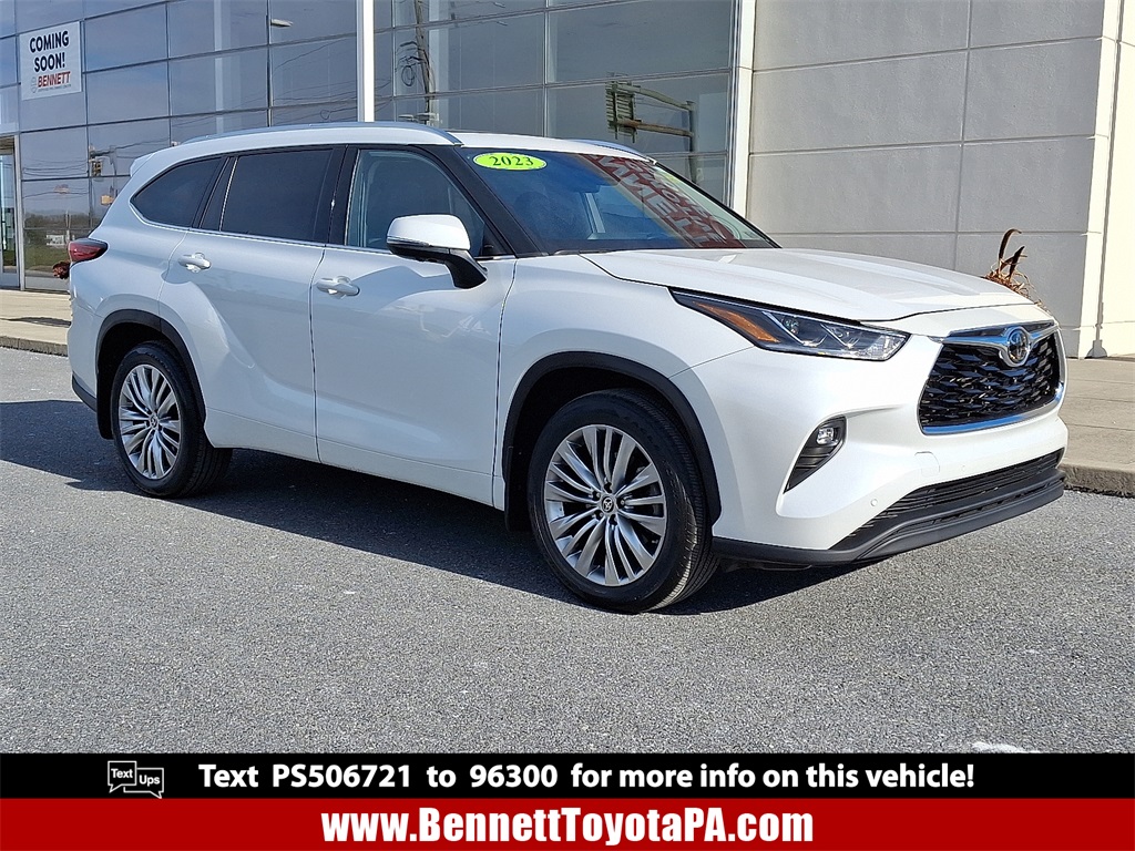 2023 Toyota Highlander Platinum's photo