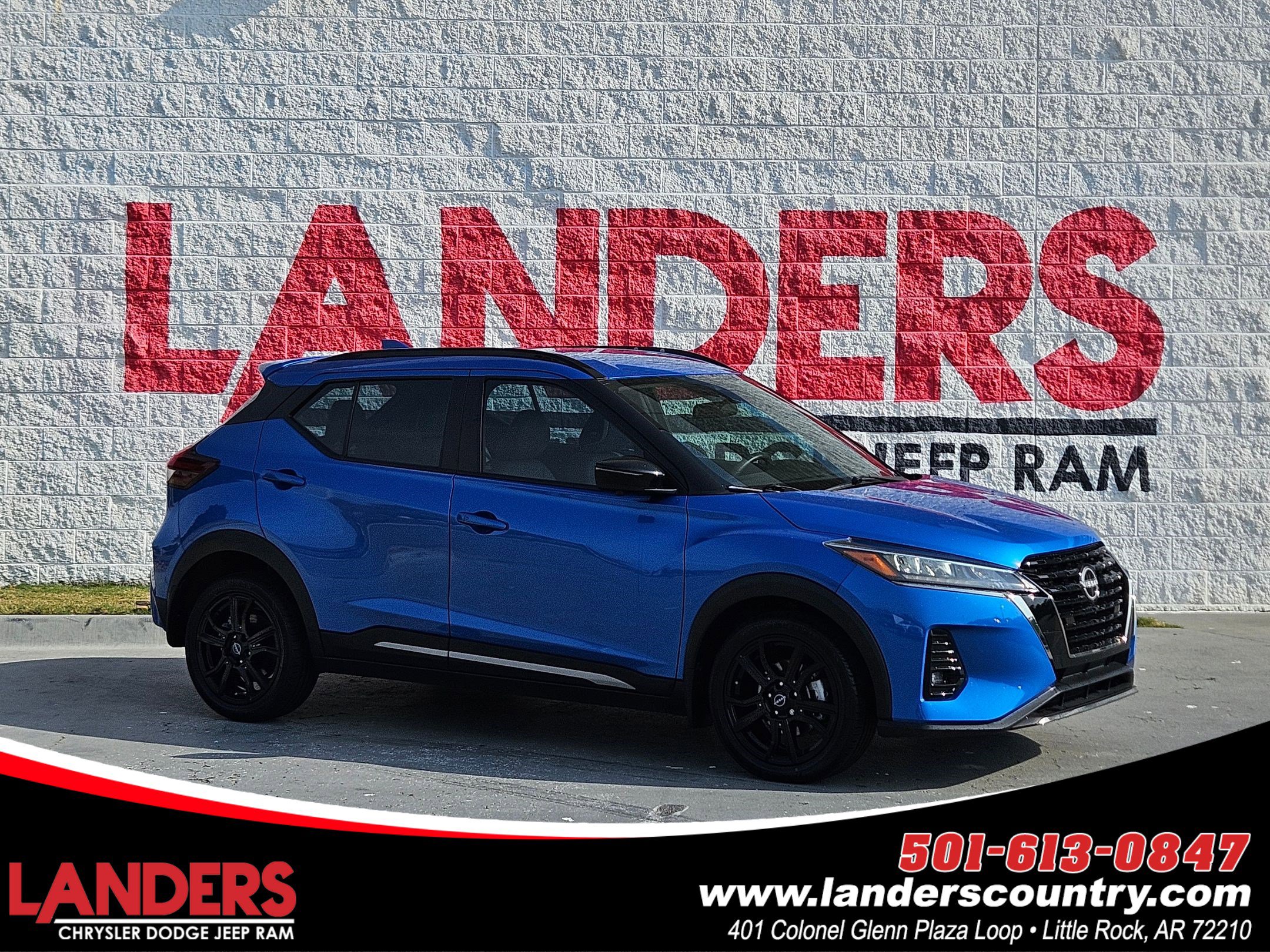 2022 Nissan Kicks SR