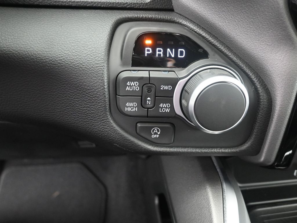2025 Ram 1500 Big Horn Lone Star photo 3
