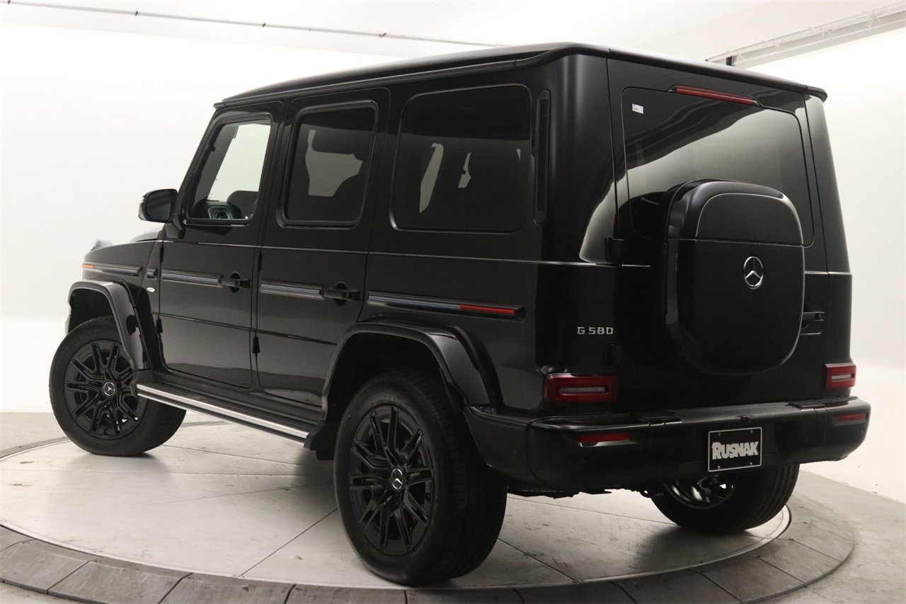 2025 Mercedes Benz G photo 2