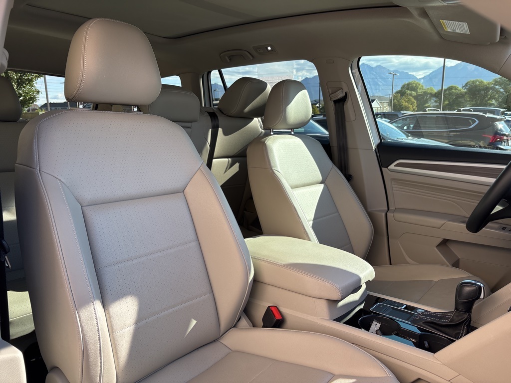 2021 Volkswagen Atlas SEL photo 12
