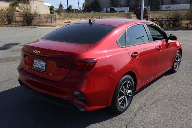 2023 Kia Forte LXS photo 3