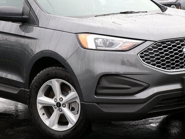 2024 Ford Edge SE photo 2