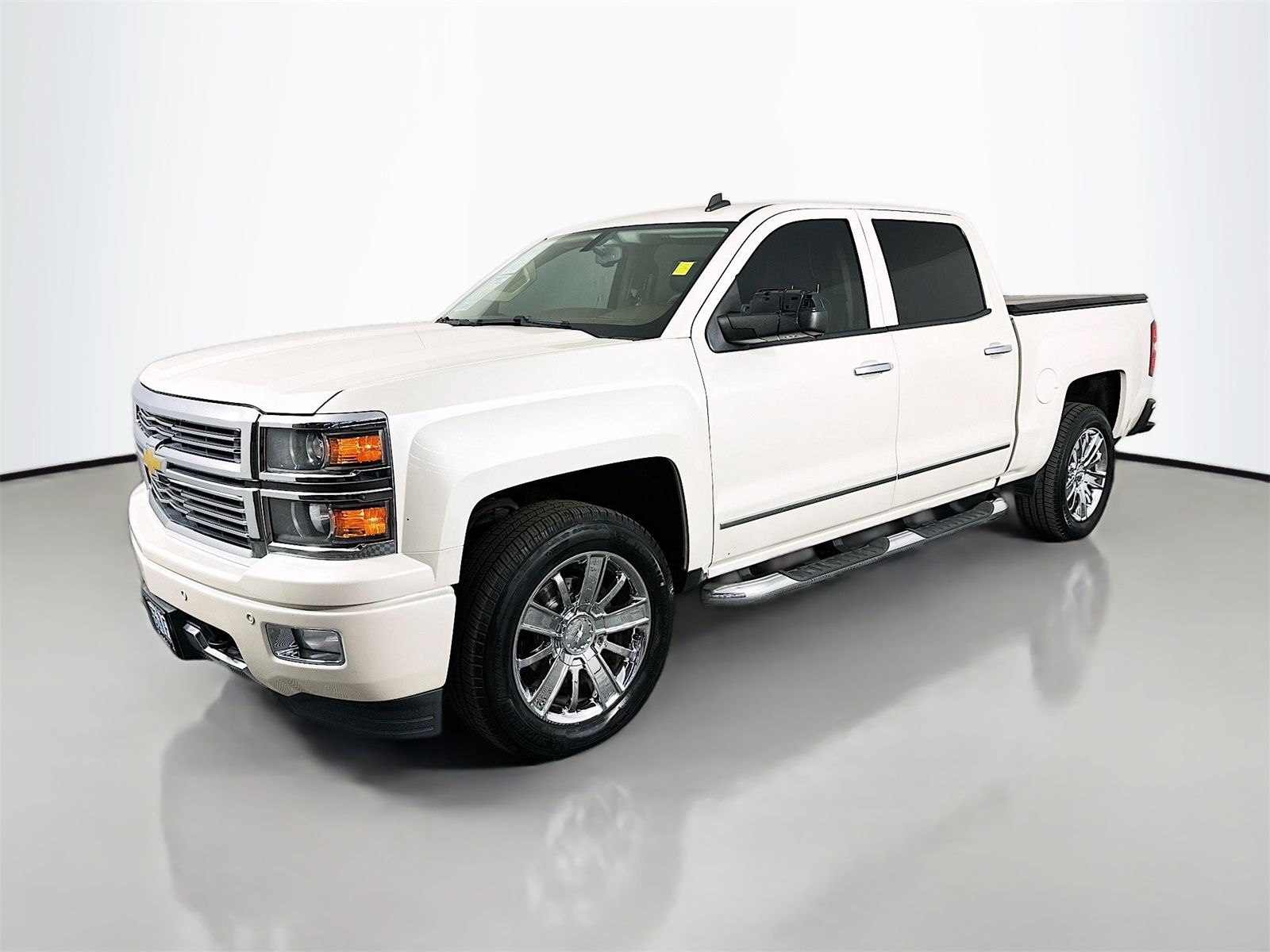 2014 Chevrolet Silverado 1500 High Country photo 3