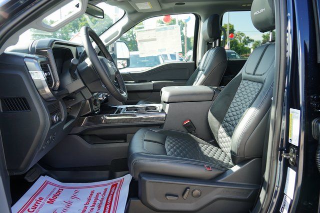 2025 FORD F-250 - Image 33
