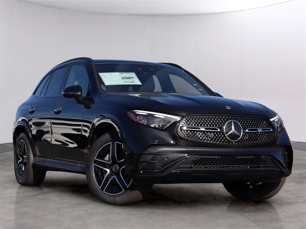 2026 Mercedes-Benz GLC Base's photo