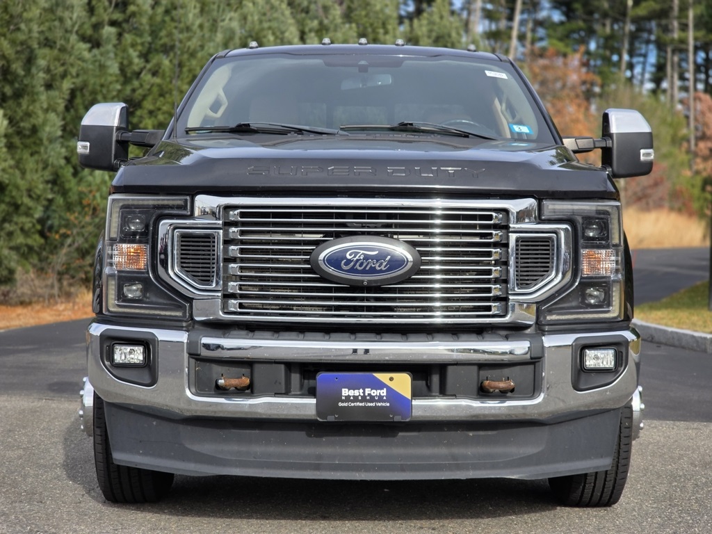 2022 Ford F-350 Lariat photo 2