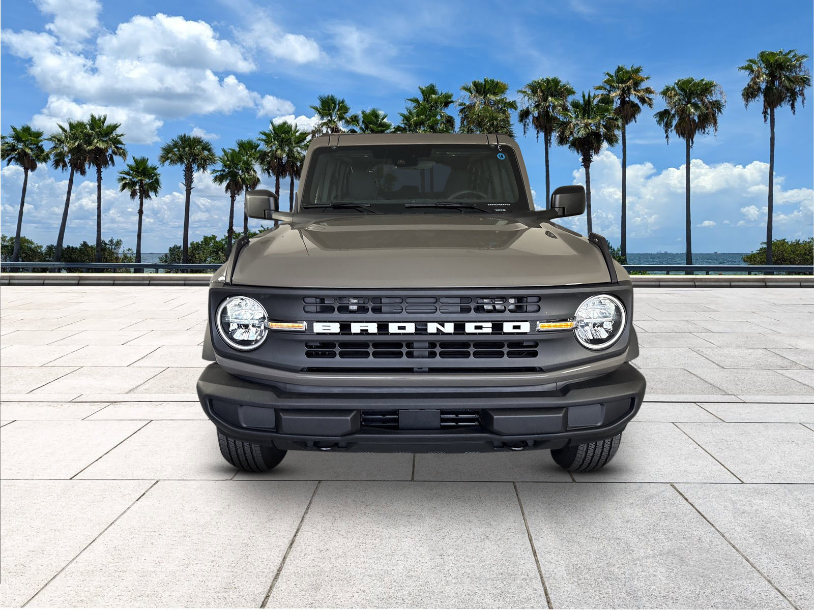2025 Ford Bronco Base photo 3