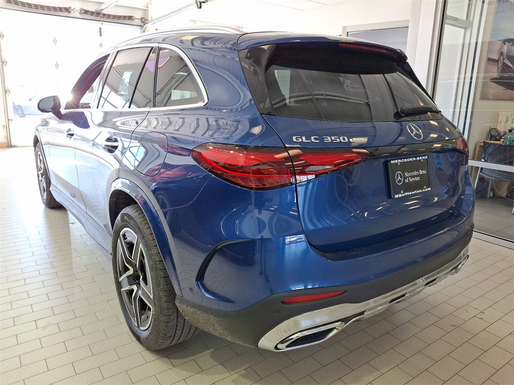 2025 Mercedes Benz GLC 350e 4MATIC photo 3