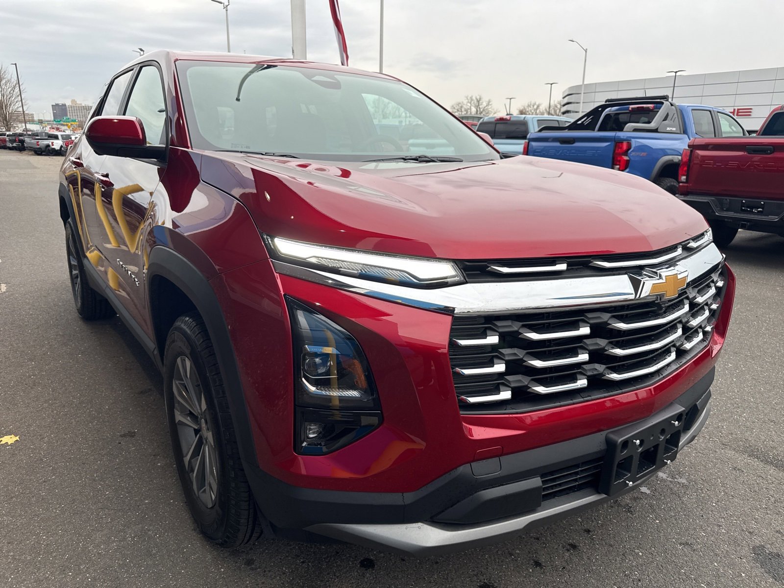 2026 Chevrolet Equinox LT photo 2
