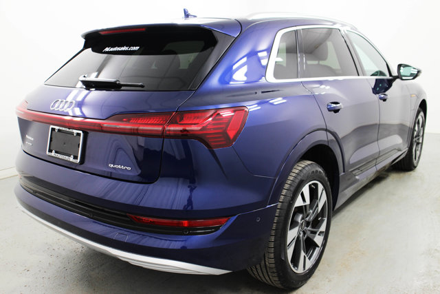 2022 Audi e-tron Premium Plus photo 8