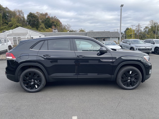 2026 Volkswagen Atlas Cross Sport SE Technology photo 4