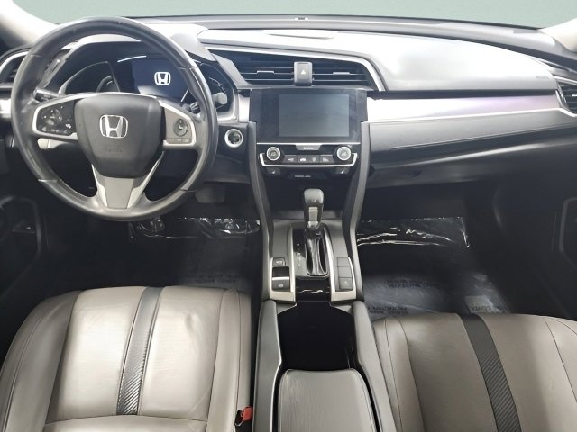 2018 Honda Civic Touring photo 2