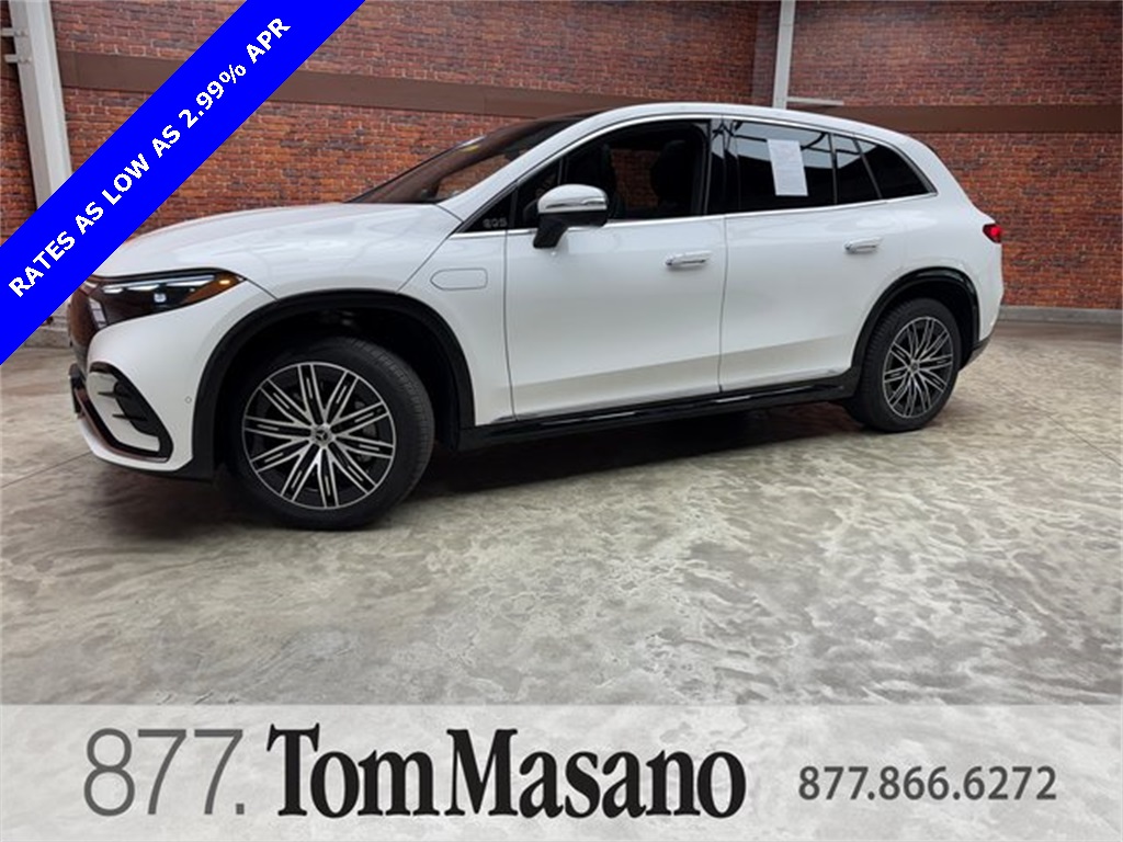 2023 Mercedes-Benz EQS SUV Base's photo