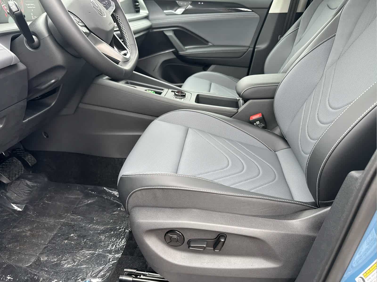 2025 Volkswagen Tiguan SE photo 21