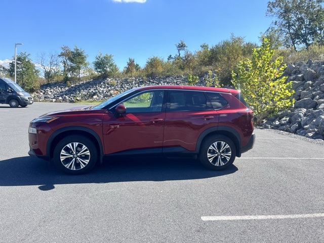 2021 Nissan Rogue SV photo 3