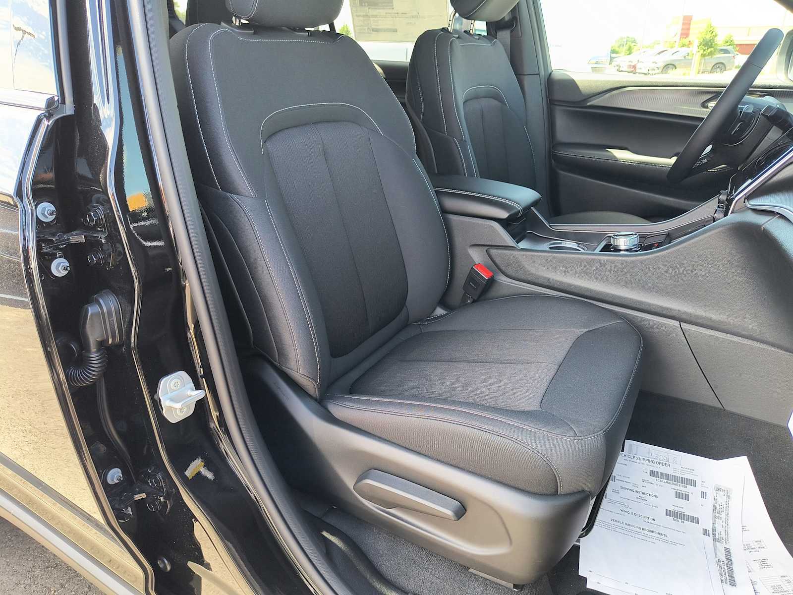 2025 Jeep Grand Cherokee Laredo X photo 12