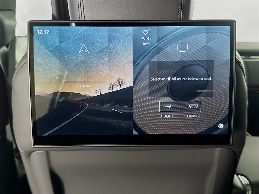 2025 Land Rover Range Rover SE photo 21