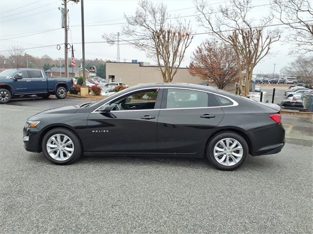 2024 Chevrolet Malibu 1LT photo 3
