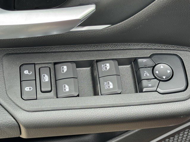 2025 Ram 1500 Big Horn photo 9
