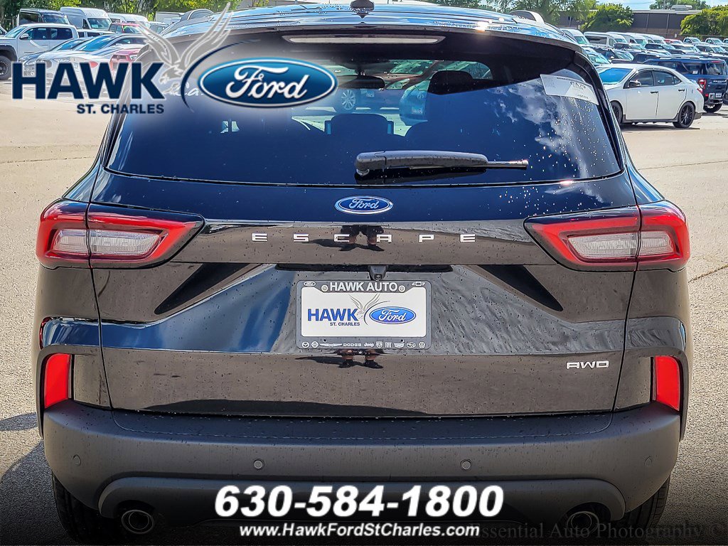 2025 Ford Escape ST-Line photo 4