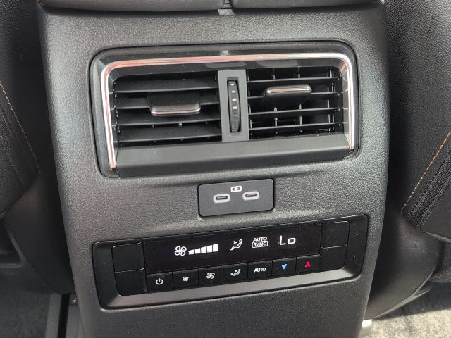 2024 Mazda CX-90 3.3 Turbo Preferred photo 6