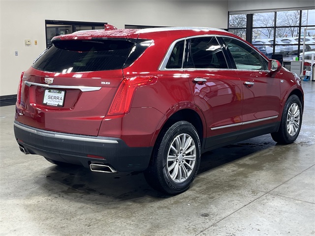2019 Cadillac XT5 Luxury photo 3