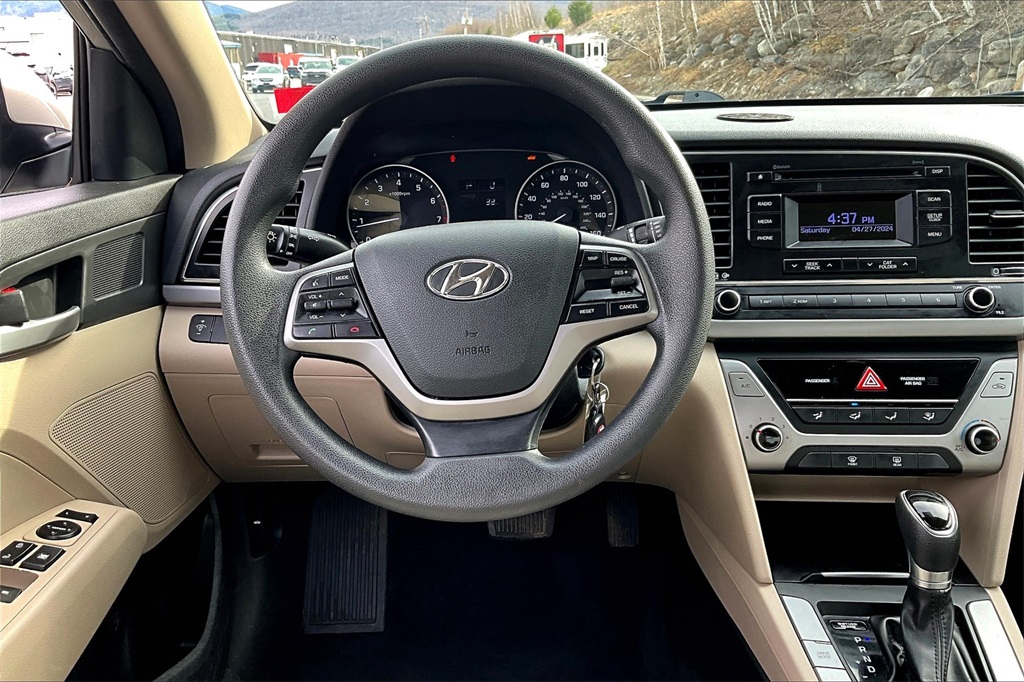 2017 Hyundai Elantra SE photo 14
