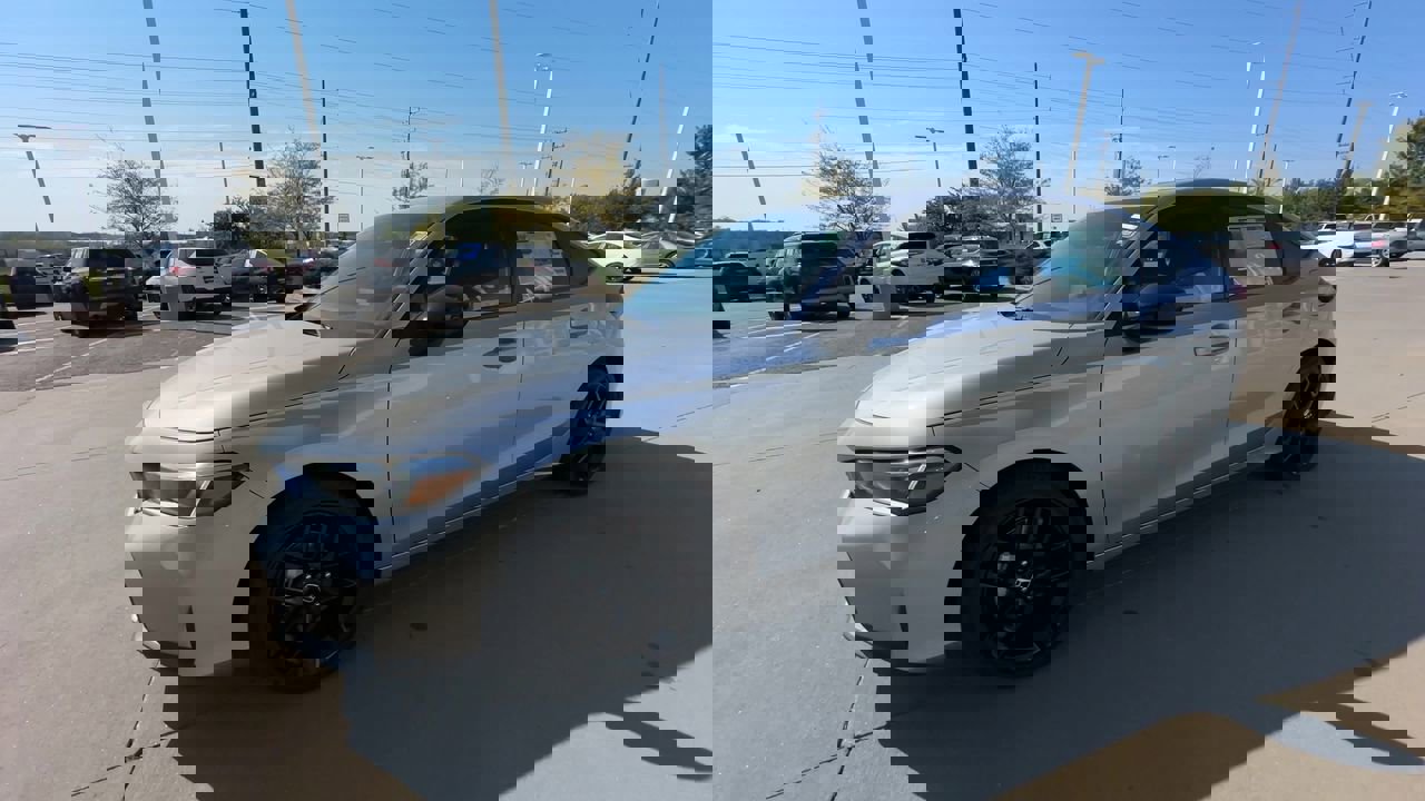 2026 Honda Civic Hatchback Sport Hybrid photo 2