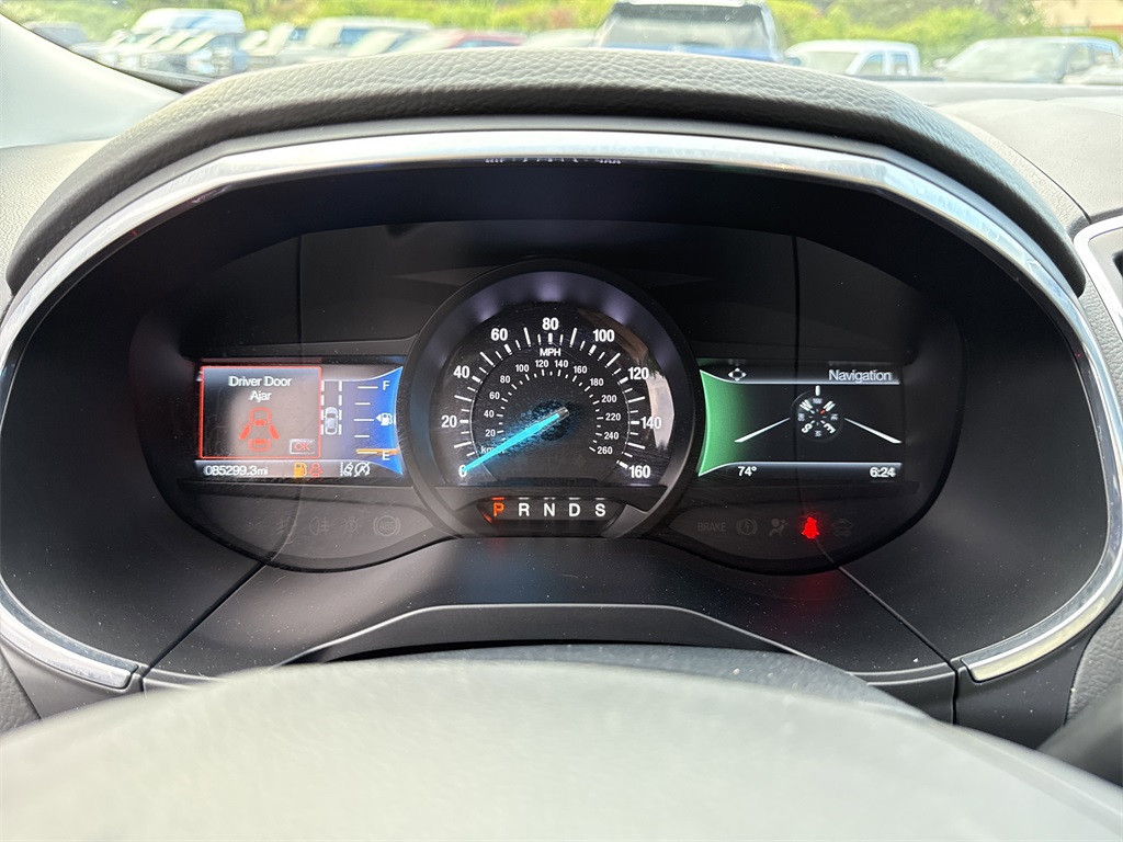 2019 Ford Edge Titanium photo 18