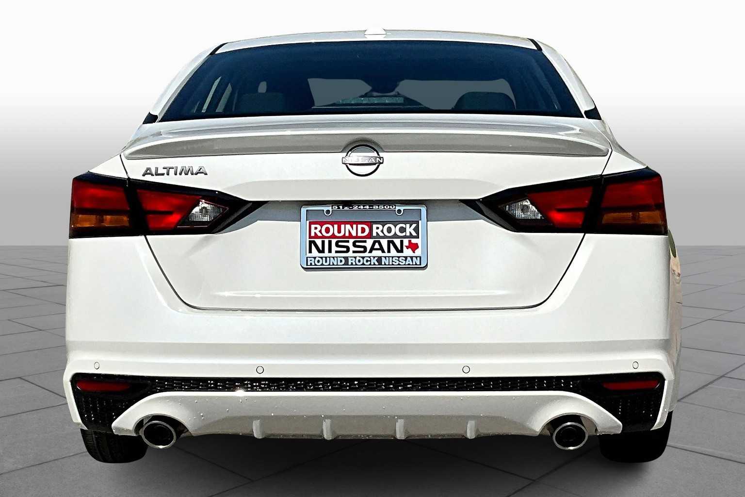 2025 Nissan Altima SV photo 4