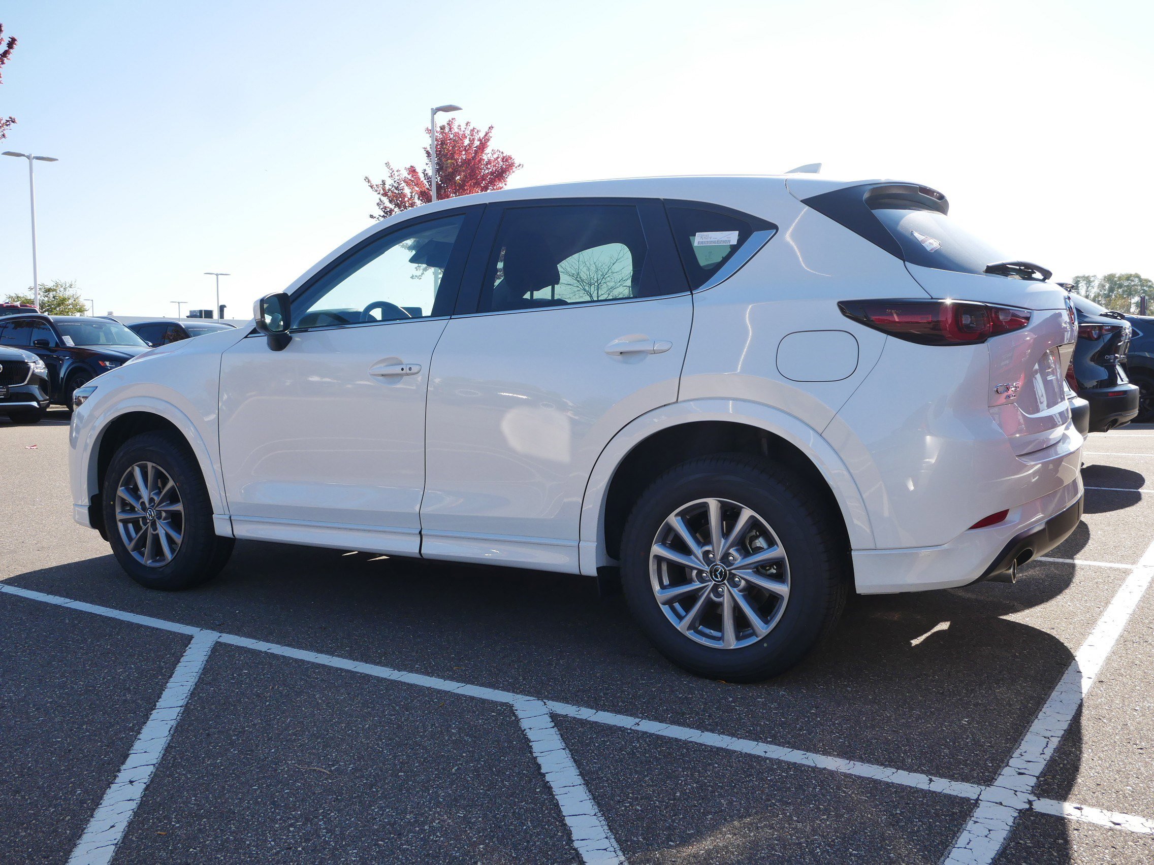 2025 Mazda CX-5 2.5 Select photo 4