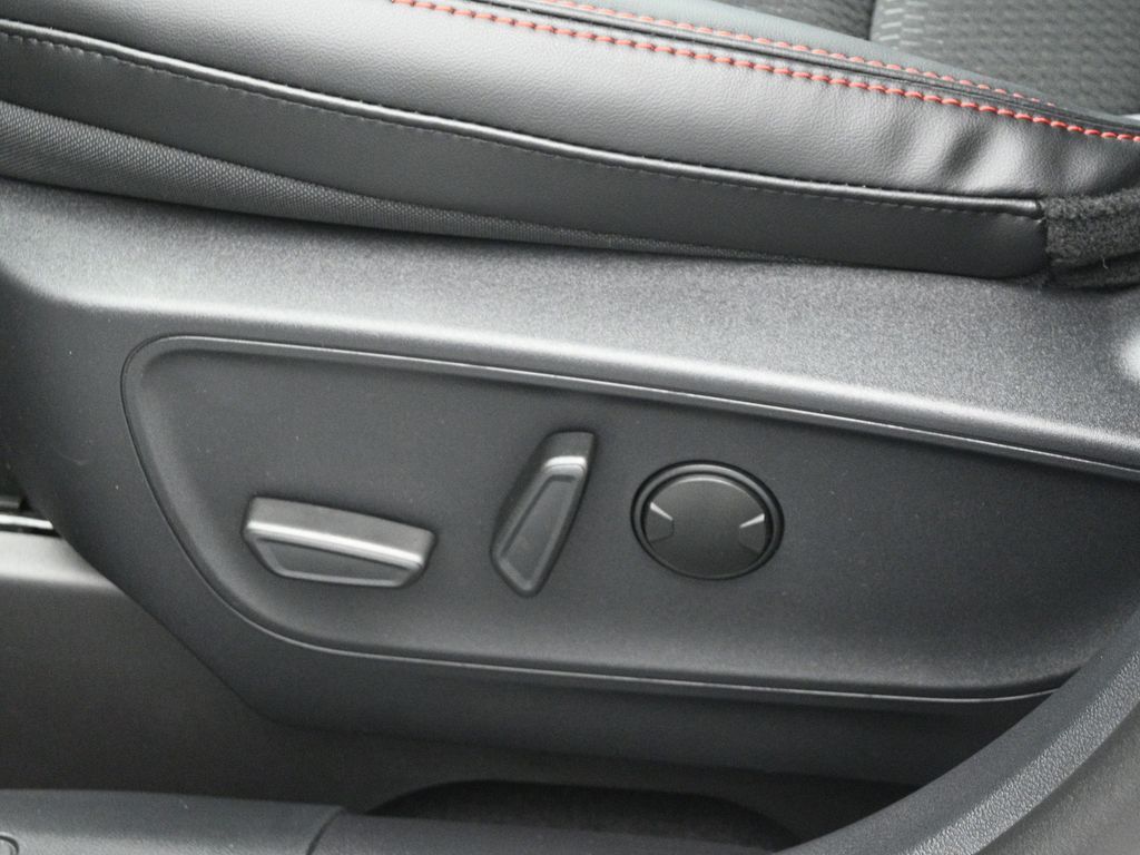 2025 Ford Escape Hybrid ST-Line