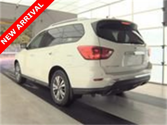 2018 Nissan Pathfinder SL photo 4